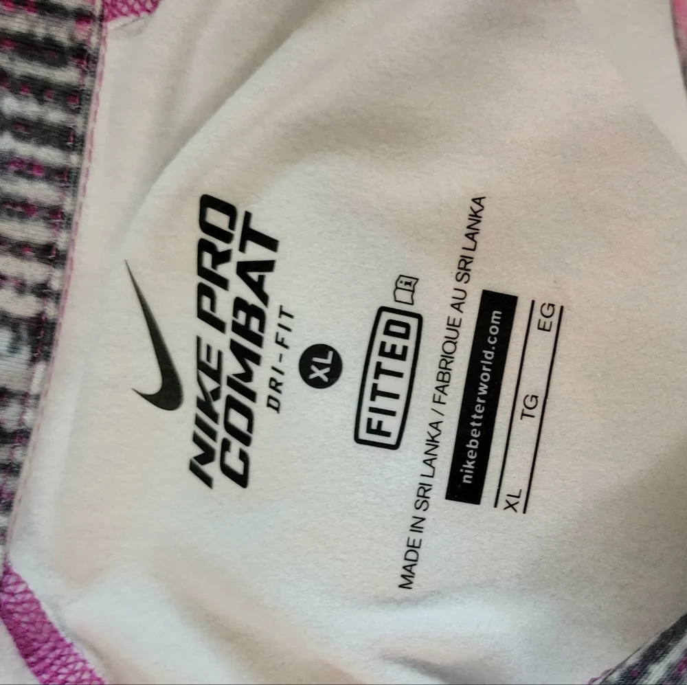 Nike Pro Jacket - Picture 3 of 4